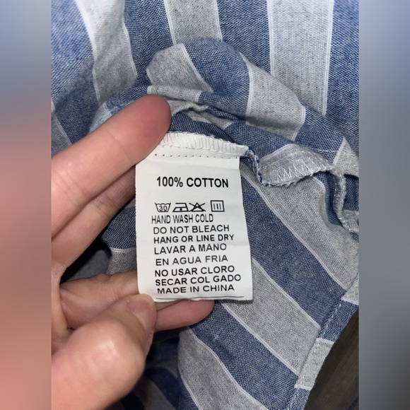 Off the Shoulder size small lightweight blue striped tie back blouse - Picture 5 of 5